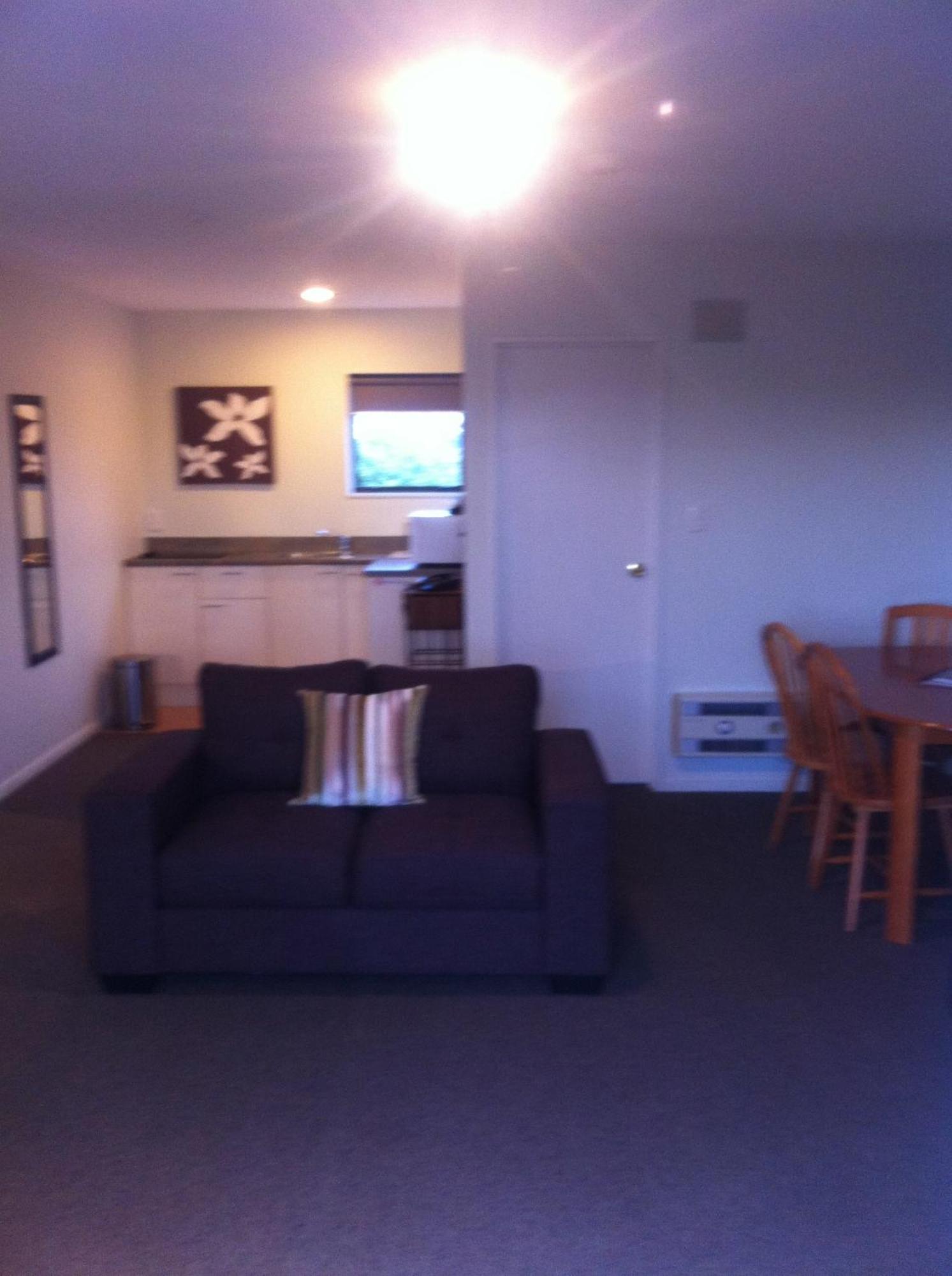 Darfield Motel Room photo