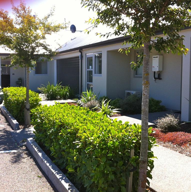 Darfield Motel Exterior photo
