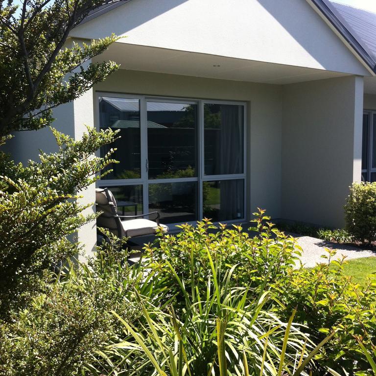 Darfield Motel Exterior photo