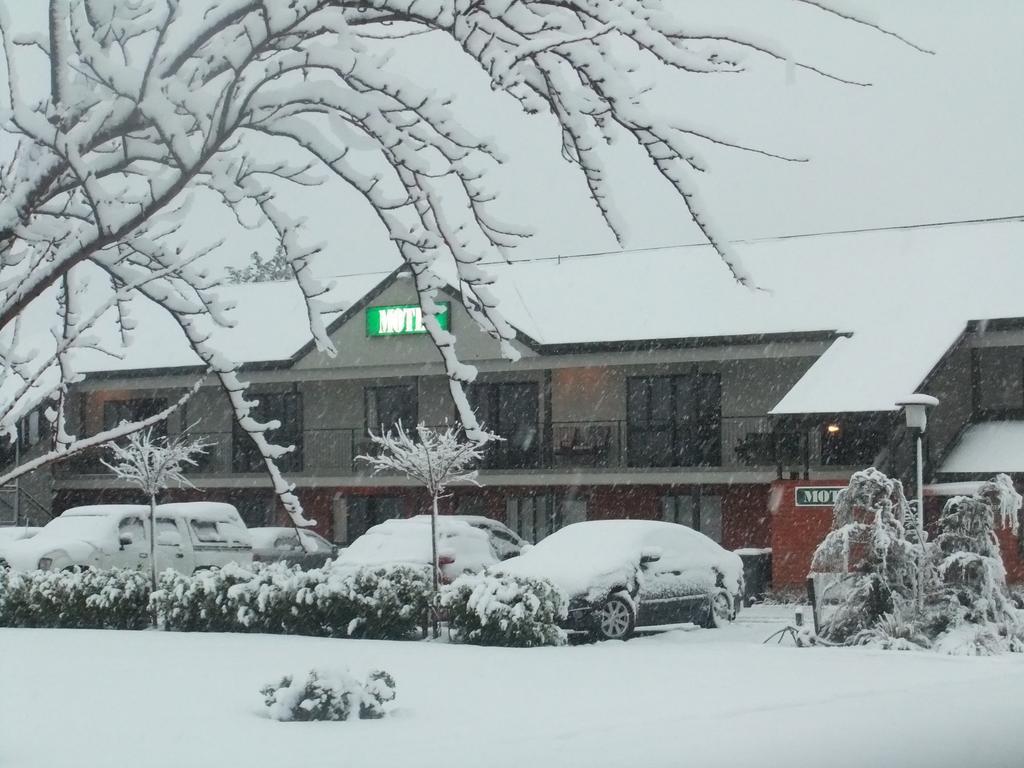 Darfield Motel Exterior photo