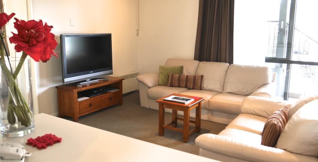 Darfield Motel Room photo