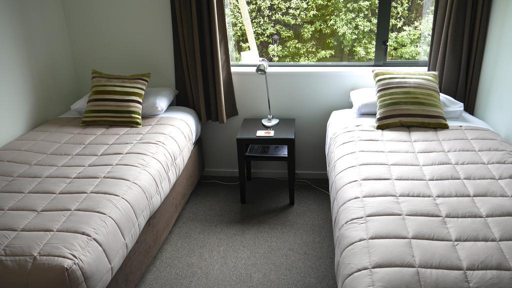 Darfield Motel Room photo